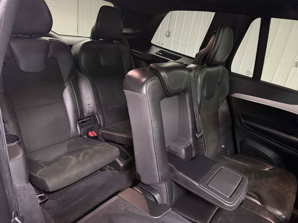 Used 2016 Volvo XC90 T6 R-Design w/ Protection Package Plus AWD/4WD image 33
