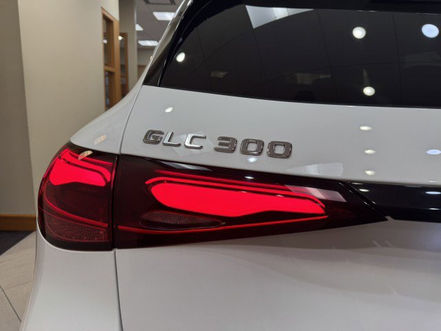 Certified 2025 Mercedes-Benz GLC 300 image 22