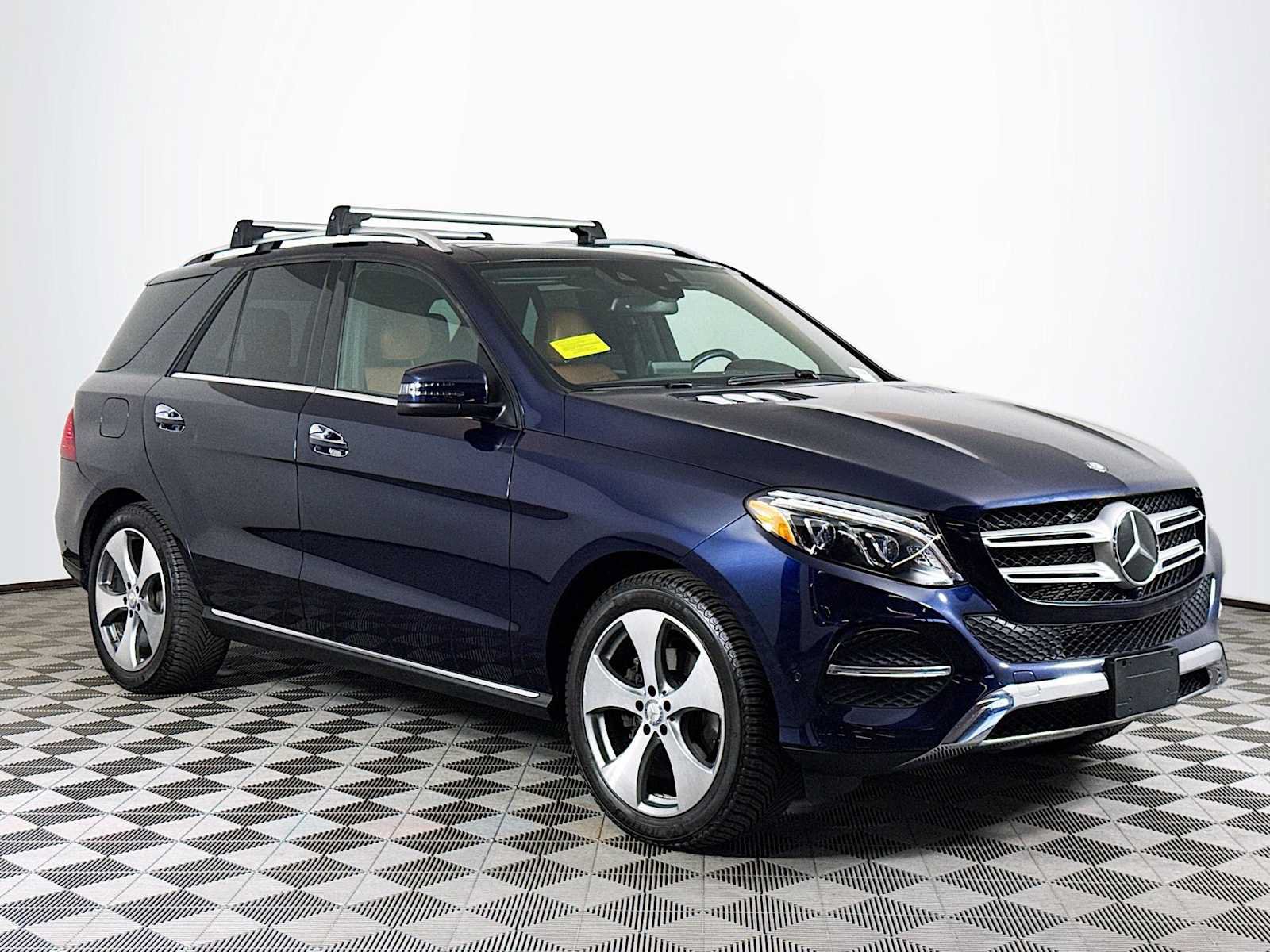 Used 2017 Mercedes-Benz GLE 350 4MATIC image 3