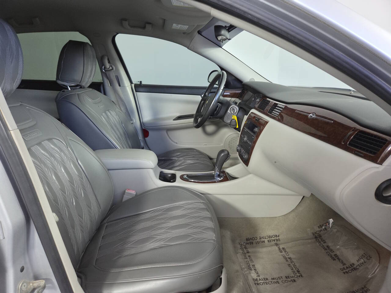 Used 2011 Chevrolet Impala LT FWD image 28