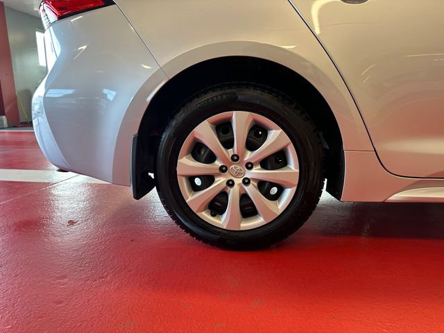 Used 2023 Toyota Corolla LE w/ Carpet Mat Package (TMS) image 28