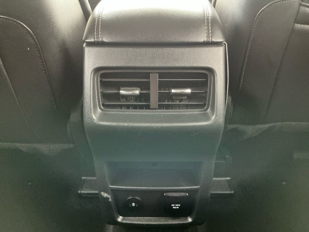 Used 2024 Ford Edge Titanium image 17