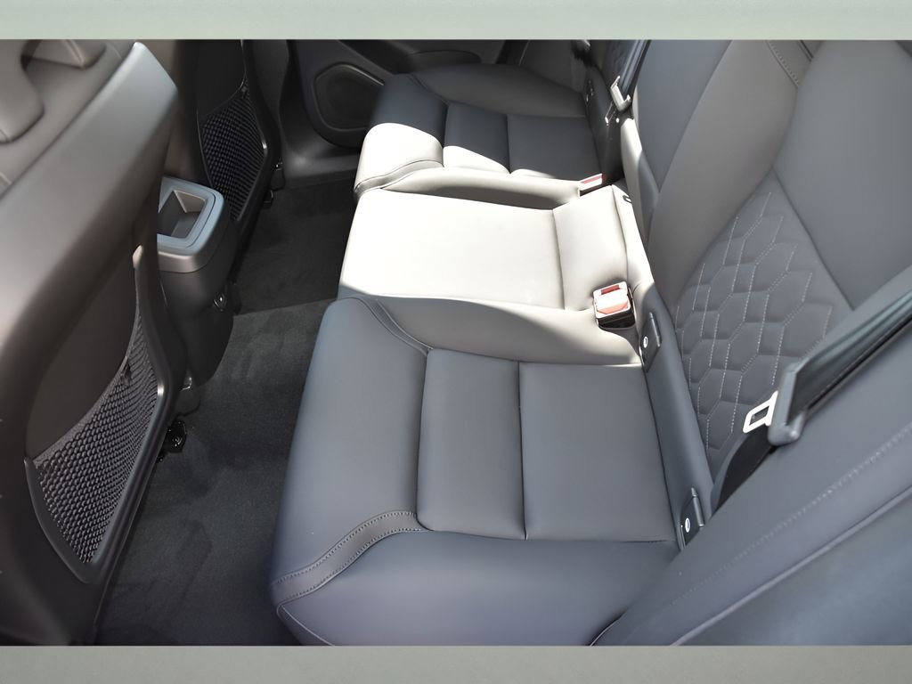 Certified 2026 Volvo XC60 B5 Plus w/ Protection Package Premier image 14