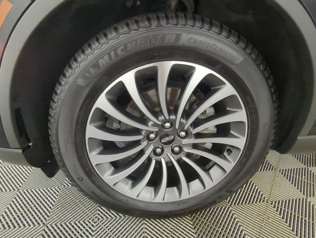 Used 2020 Lincoln Aviator Reserve w/ Elements Package Plus AWD/4WD image 16