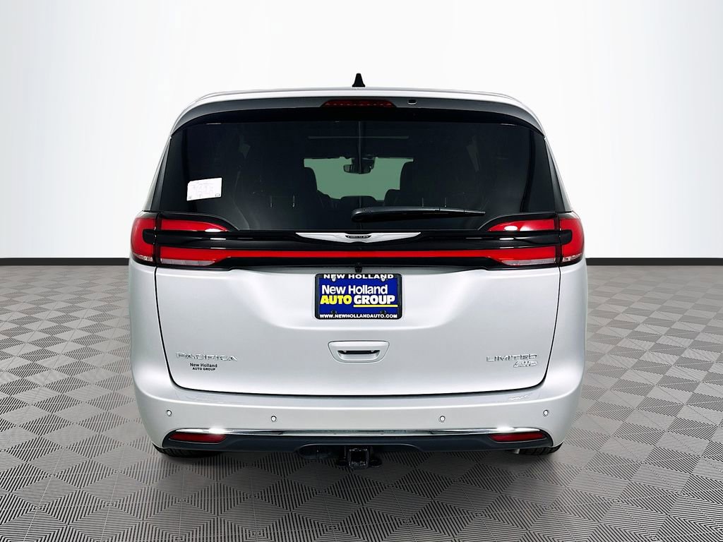 New 2026 Chrysler Pacifica Limited AWD/4WD image 5