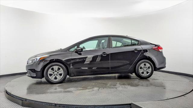 Used 2017 Kia Forte LX FWD image 3