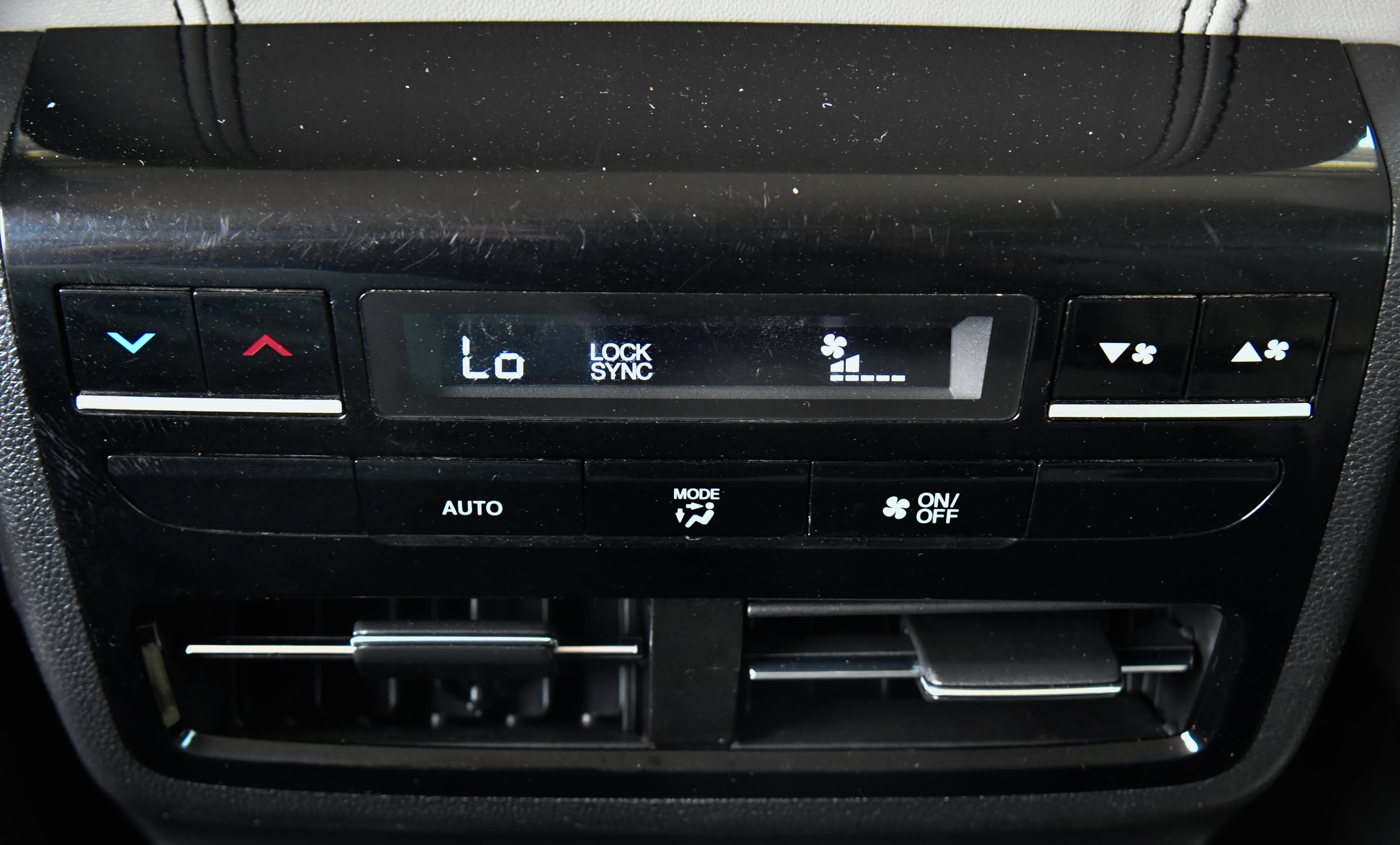 Used 2022 Acura MDX FWD w/ Technology Package image 46