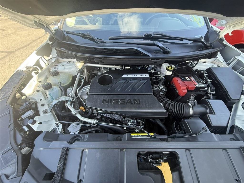 Used 2023 Nissan Rogue S AWD/4WD image 32