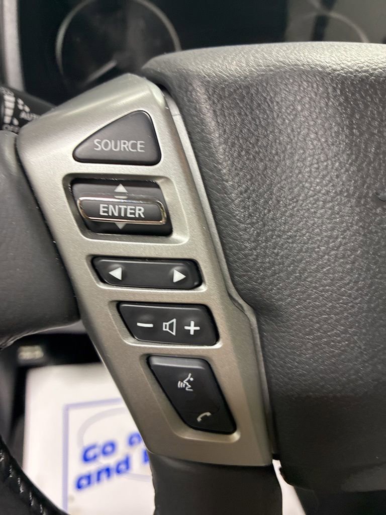 Used 2024 Nissan Titan SV w/ SV Convenience Package image 15