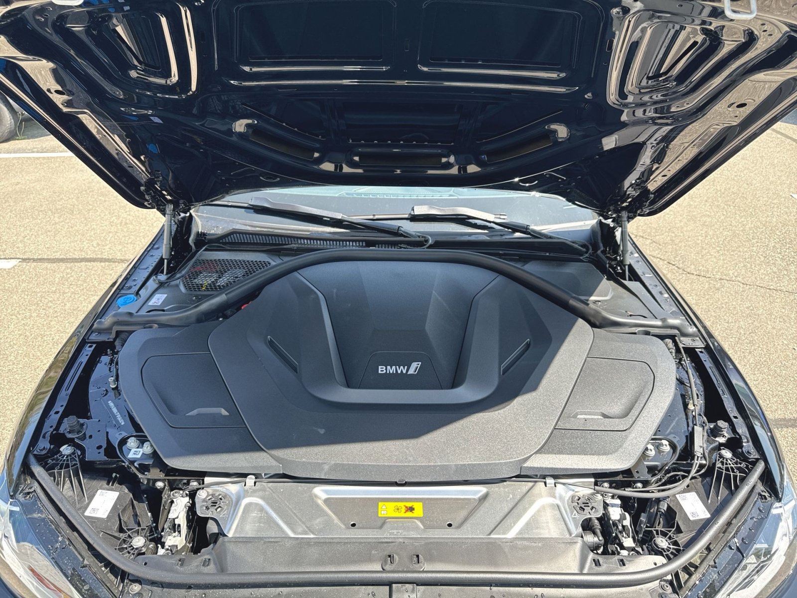 New 2026 BMW i4 xDrive40i w/ Premium Package AWD/4WD image 37