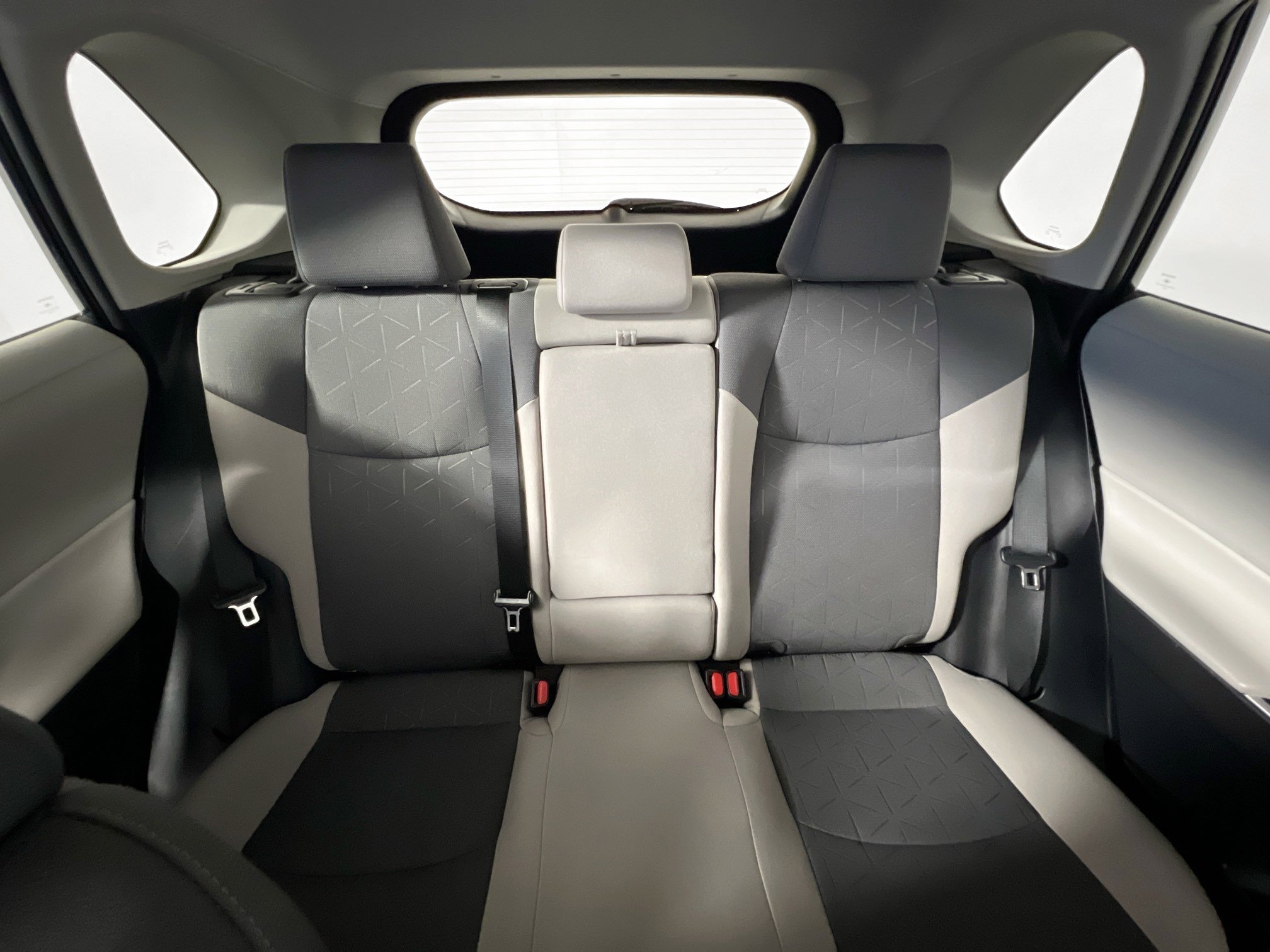 Used 2025 Toyota RAV4 XLE w/ Convenience Package image 33