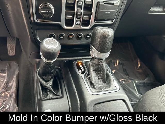 Certified 2023 Jeep Wrangler Willys image 21