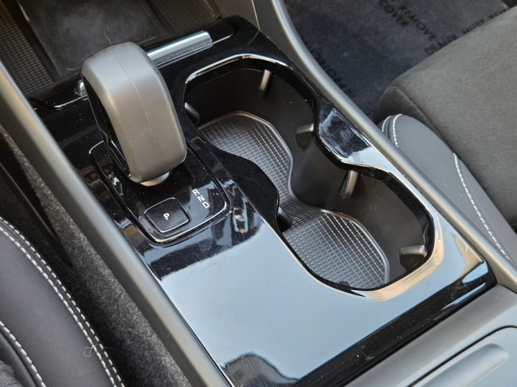 Certified 2023 Volvo XC40 Recharge Plus AWD/4WD image 31