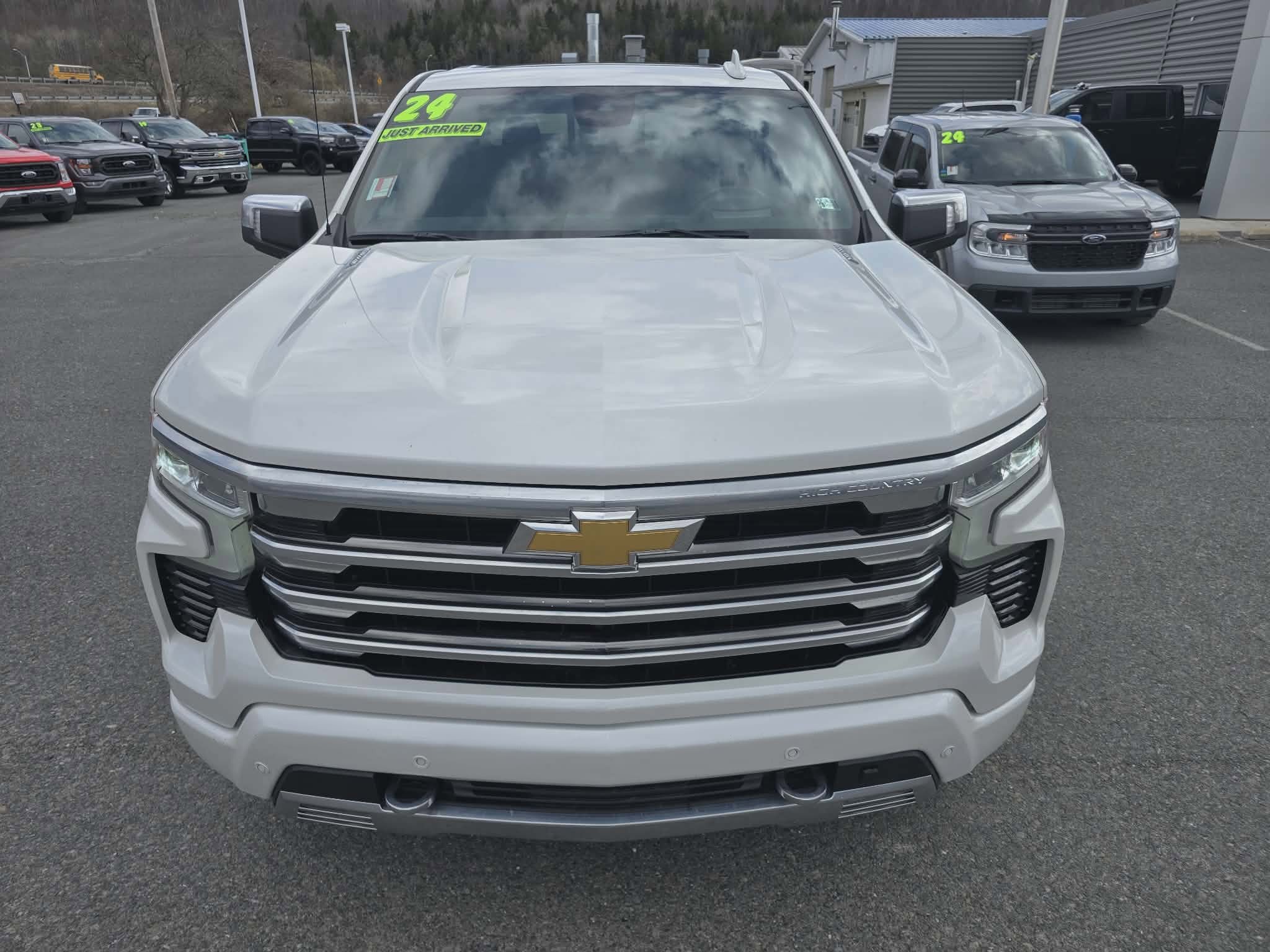 Used 2024 Chevrolet Silverado 1500 High Country w/ High Country Premium Package image 8