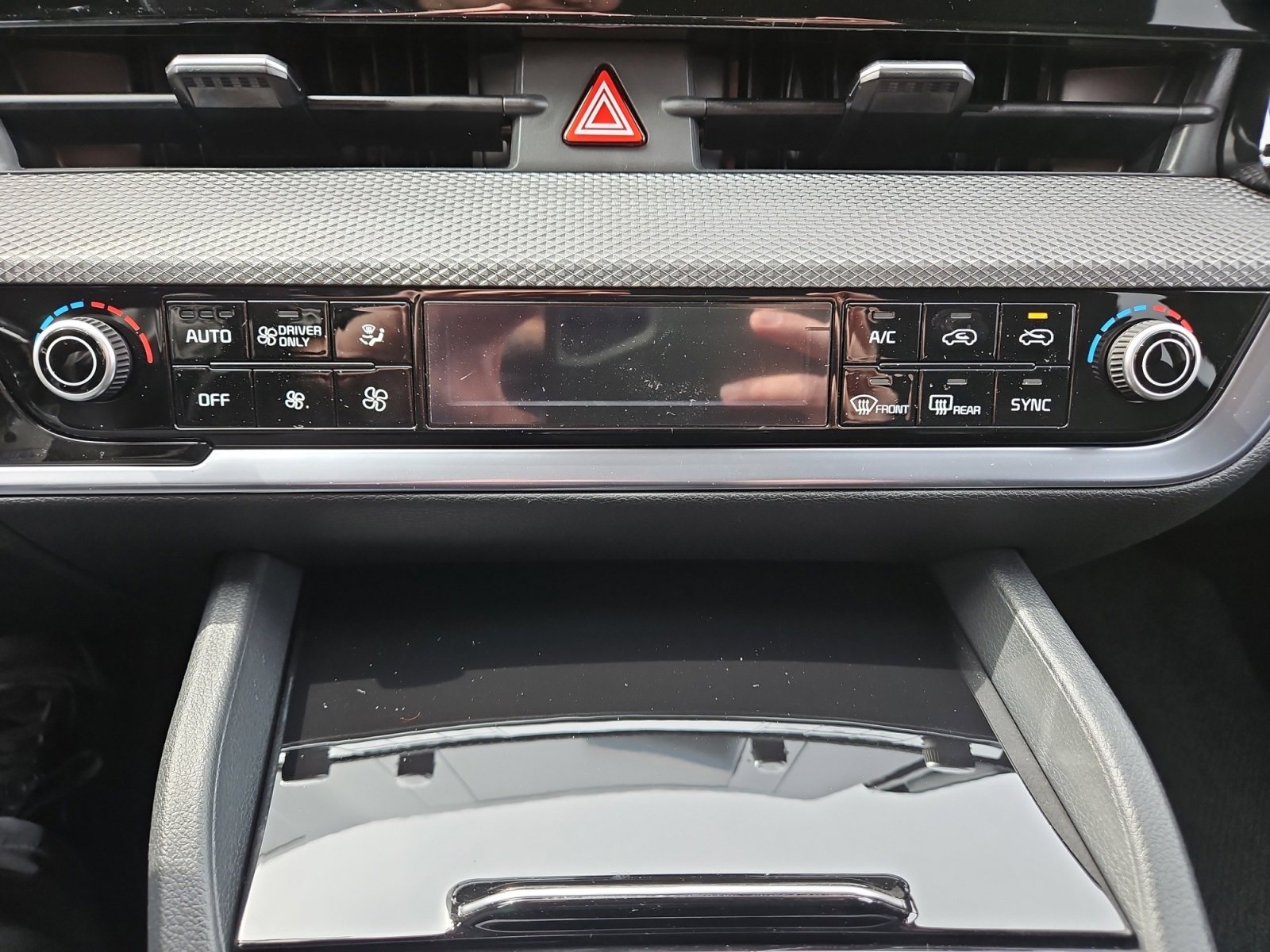 Used 2025 Kia Sportage LX image 27