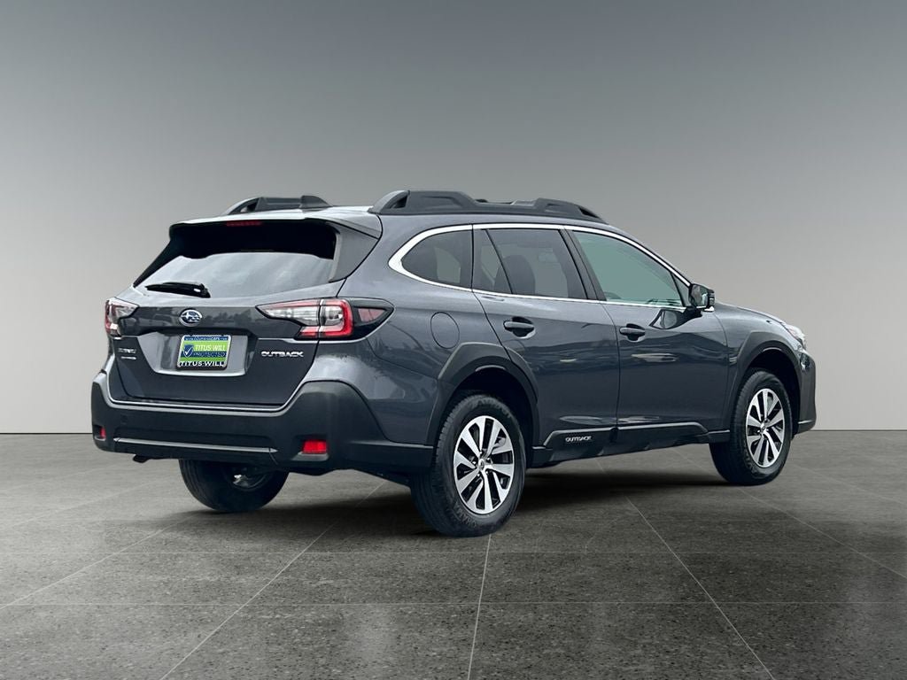 Used 2023 Subaru Outback Premium AWD/4WD image 9