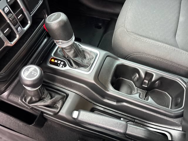 Used 2023 Jeep Gladiator Sport AWD/4WD image 24