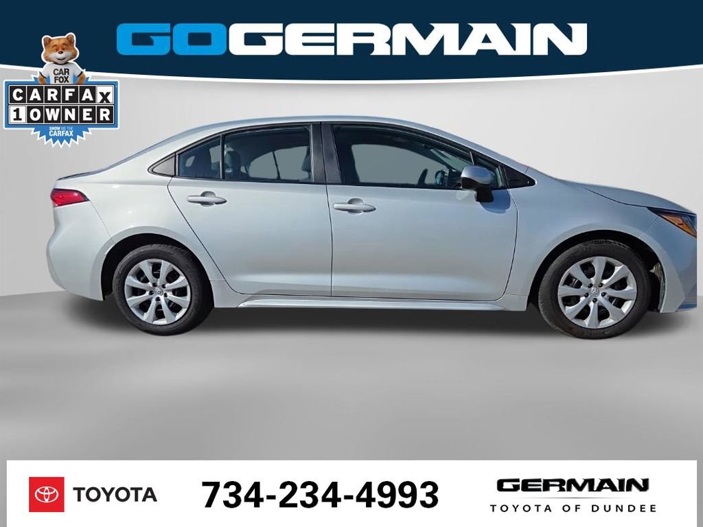 Used 2025 Toyota Corolla LE image 7