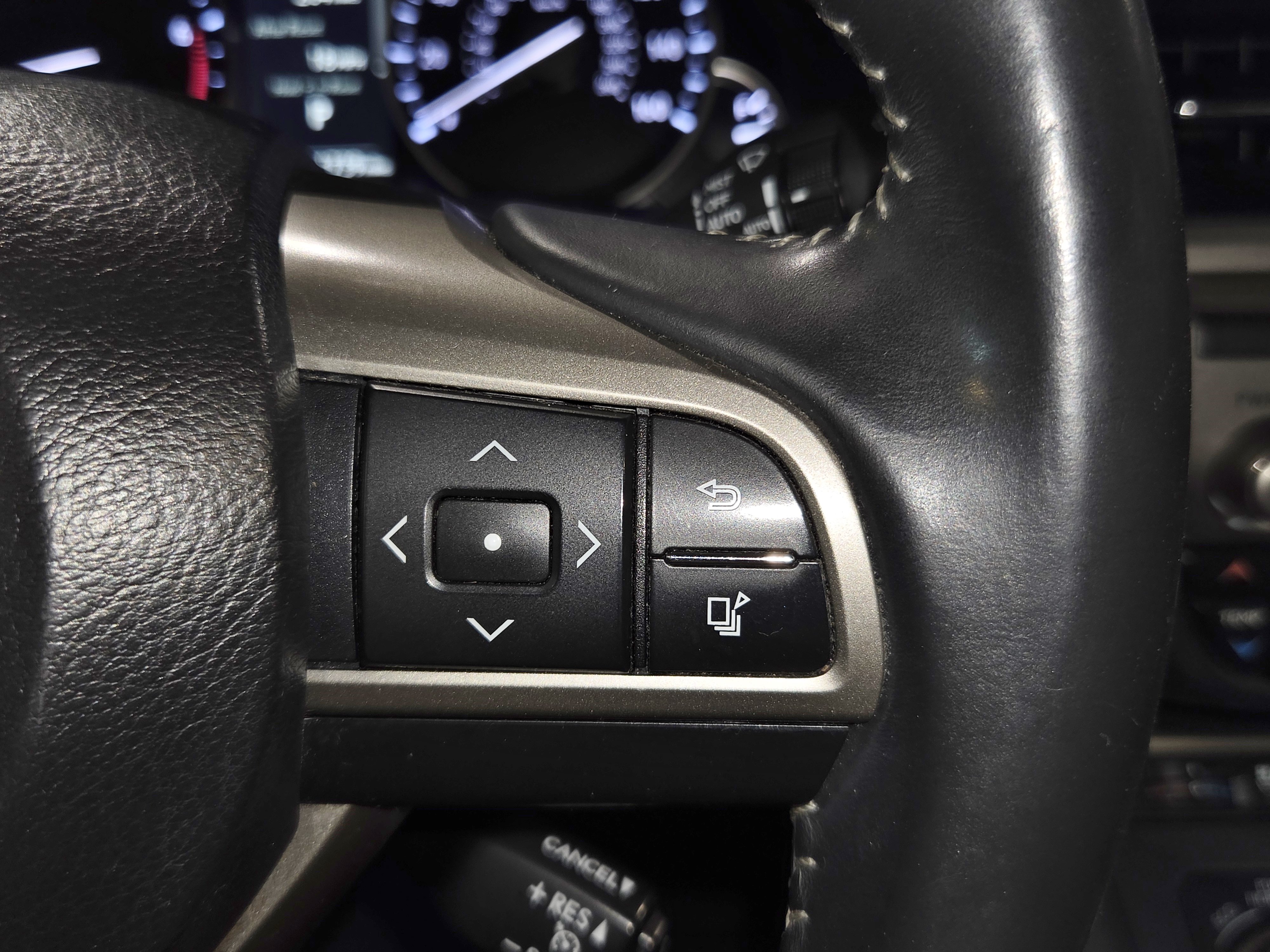 Used 2016 Lexus ES 350 w/ Premium Package w/Wood Trim FWD image 47