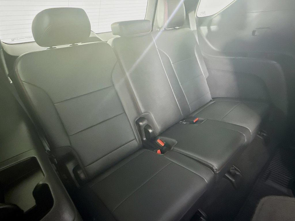 Used 2024 Chevrolet Traverse RS AWD/4WD image 29