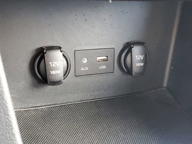 Used 2018 Hyundai Elantra GT image 29