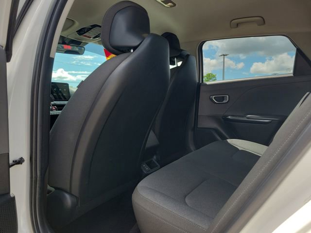 Used 2025 Kia K4 FWD image 11