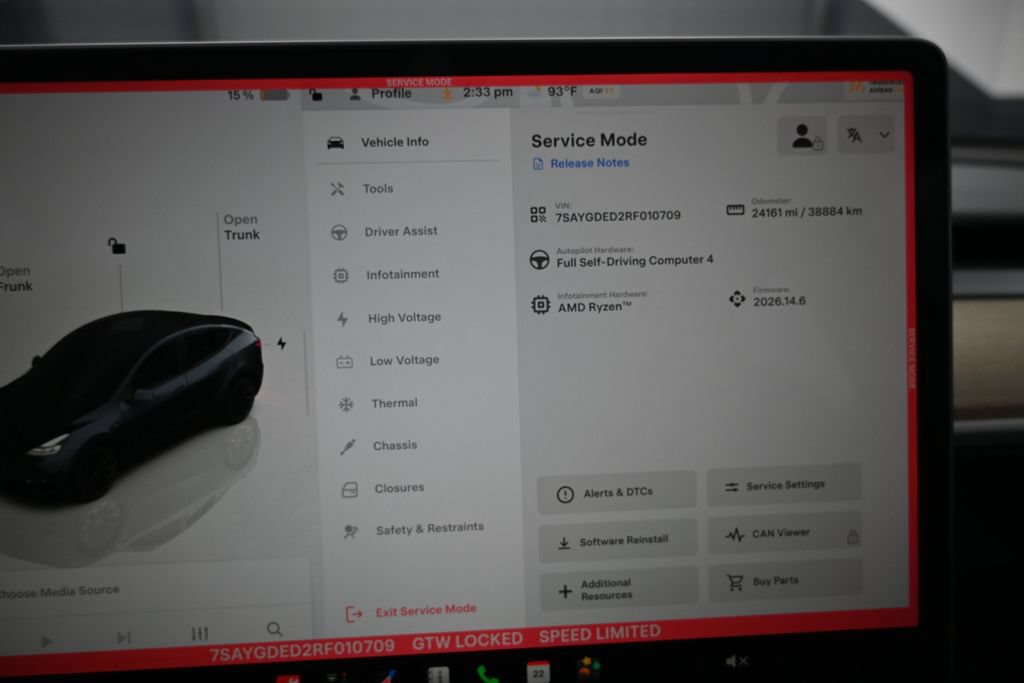 Used 2024 Tesla Model Y 2WD image 21