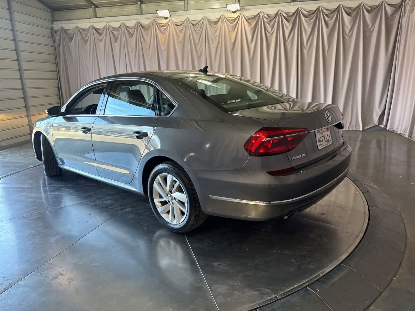 Used 2018 Volkswagen Passat 2.0T SE FWD image 6