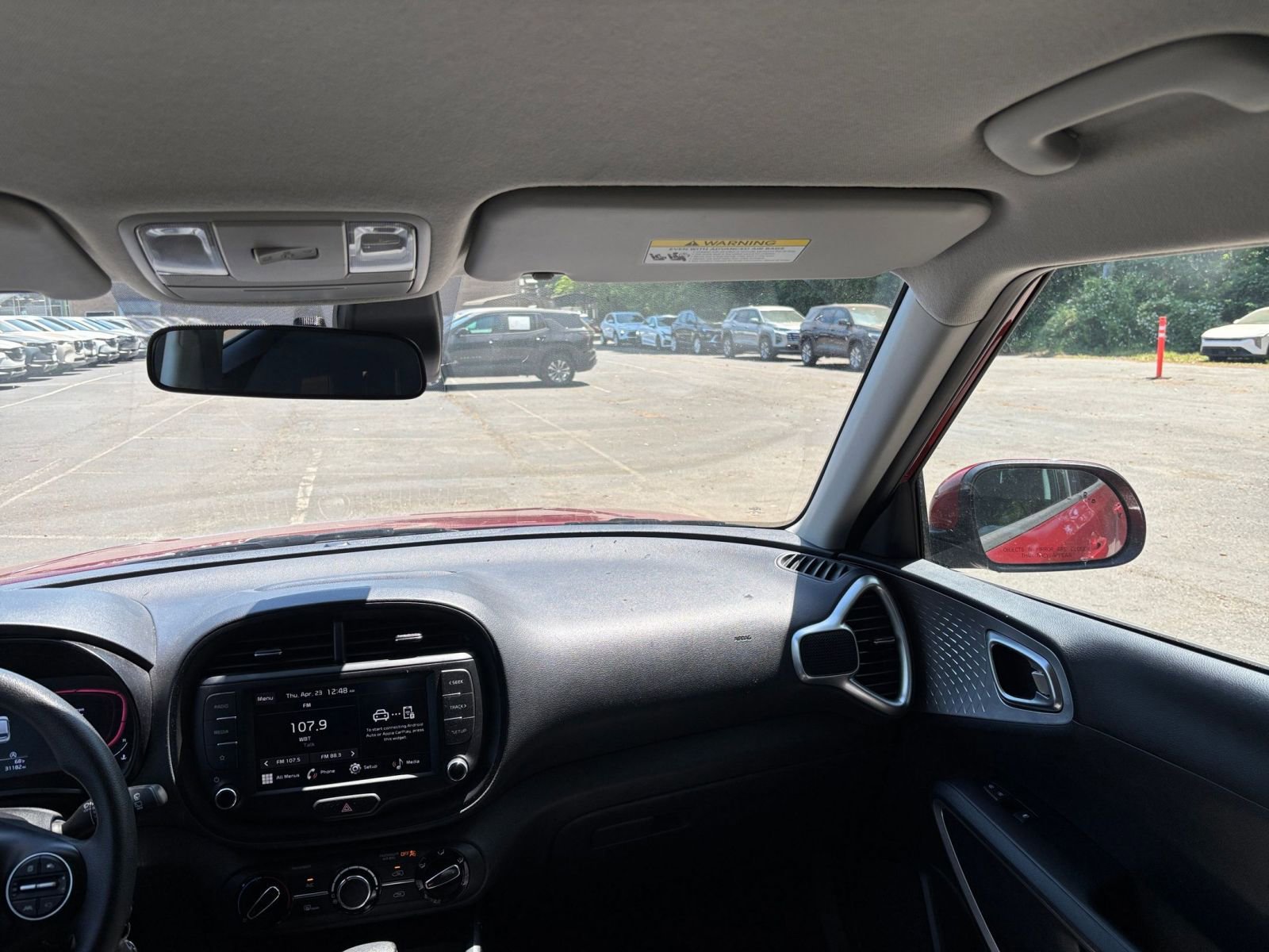 Used 2025 Kia Soul LX w/ LX Technology Package FWD image 33