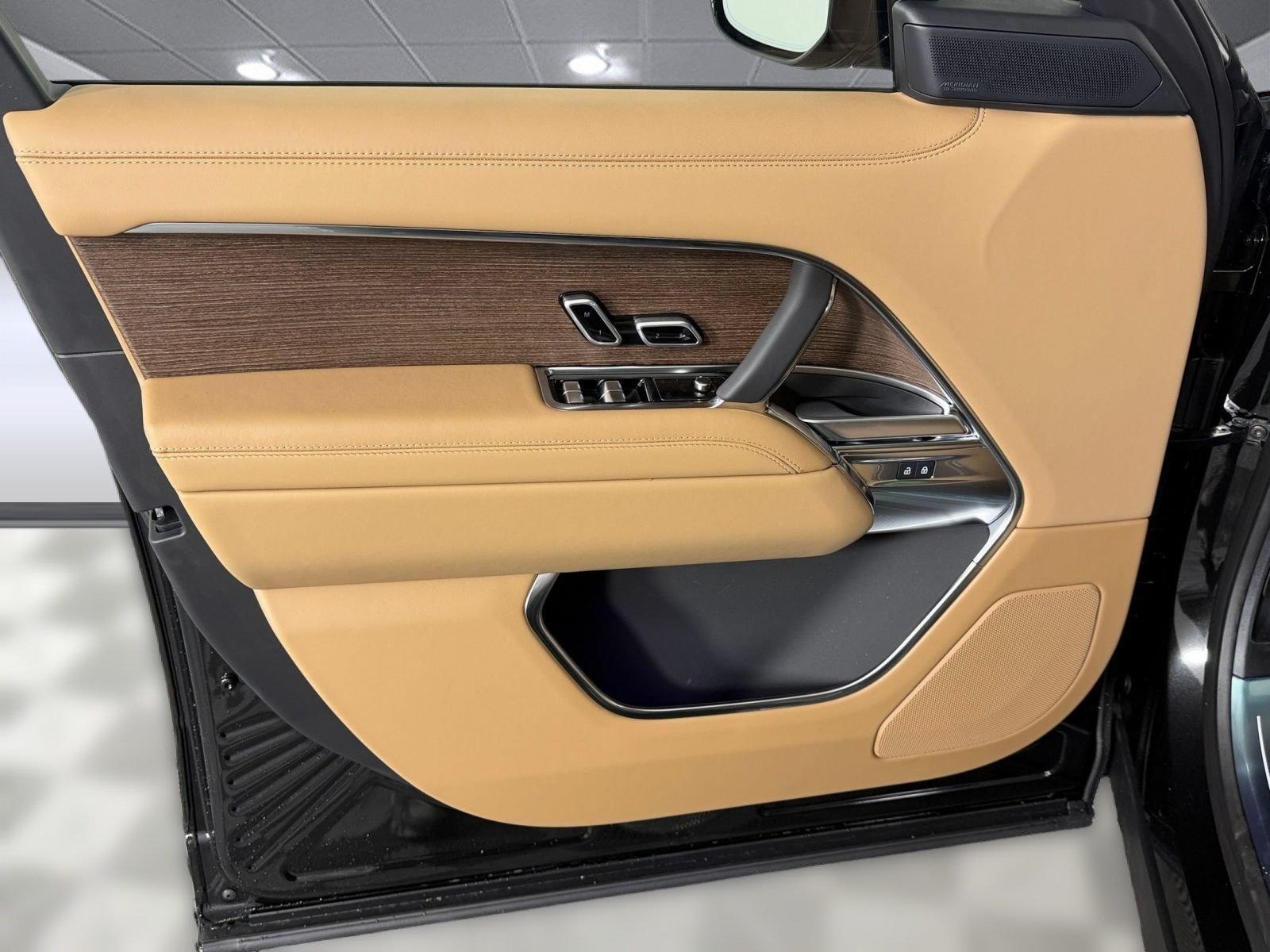 New 2026 Land Rover Range Rover SE AWD/4WD image 12