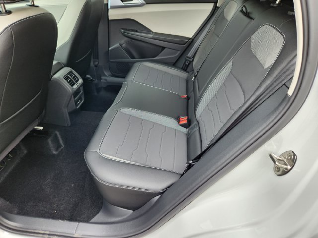 New 2026 Volkswagen Taos SE AWD/4WD image 28