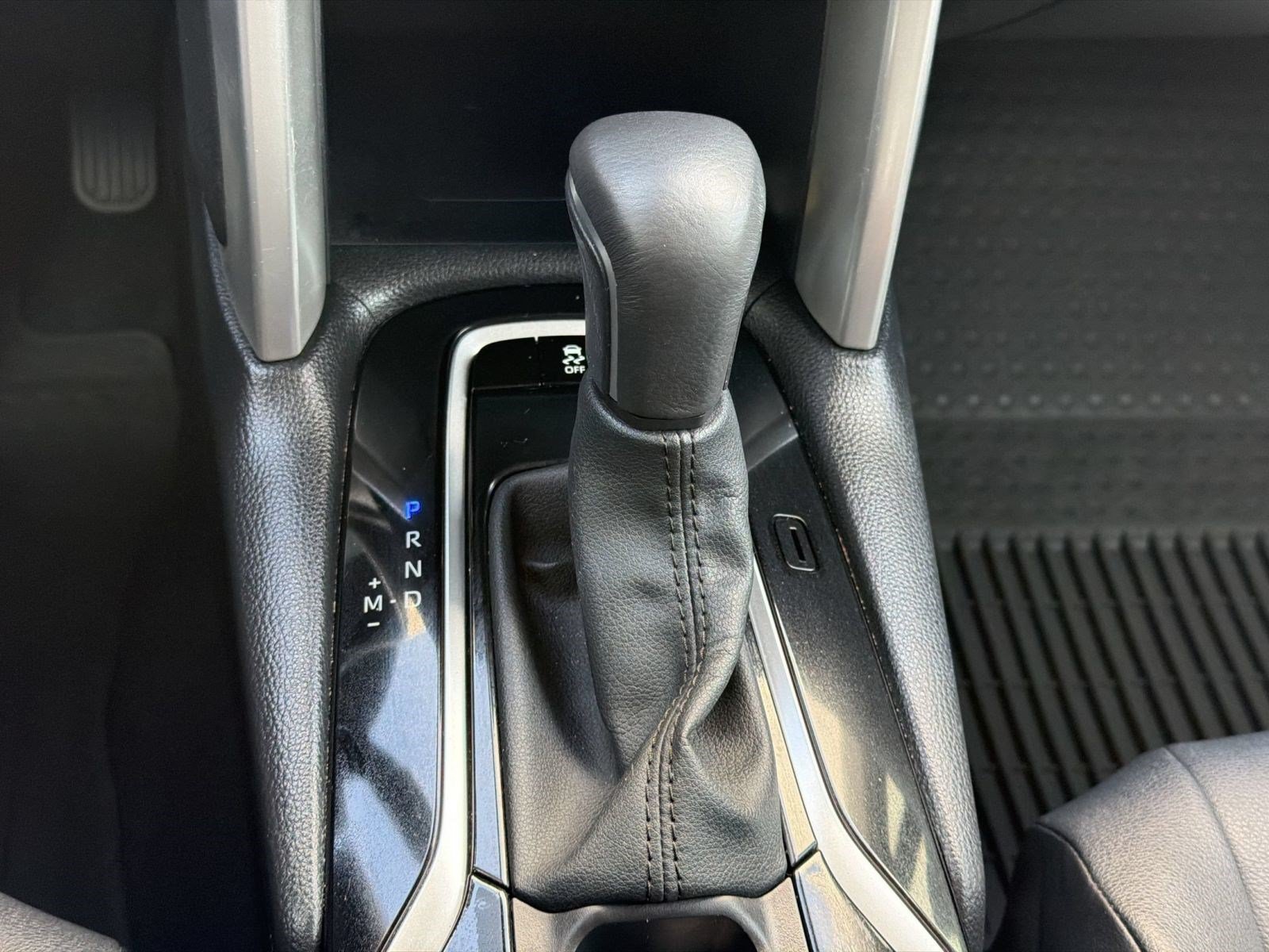 Used 2023 Toyota Corolla Cross XLE FWD image 18