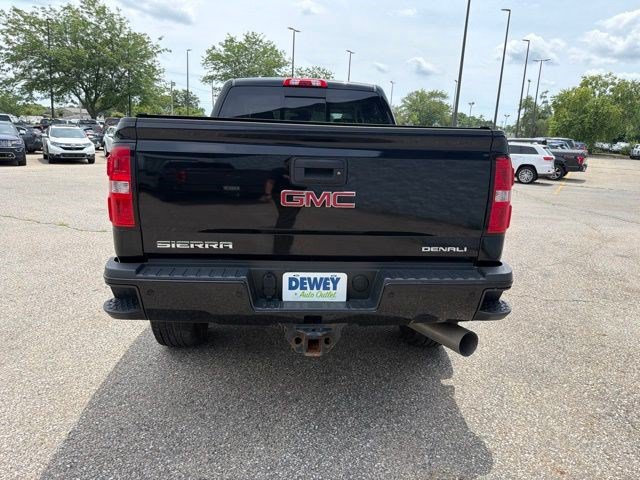 Used 2019 GMC Sierra 2500 Denali AWD/4WD image 4