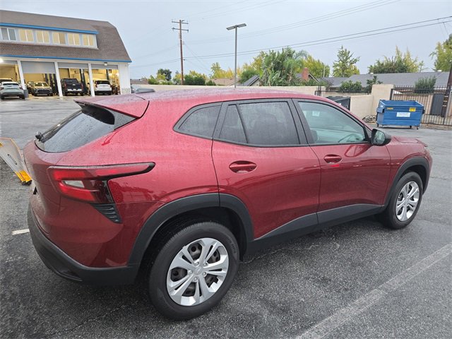 Used 2024 Chevrolet Trax LS image 3