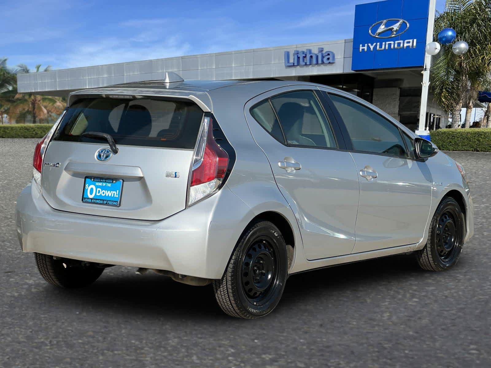 Used 2015 Toyota Prius C One FWD image 3