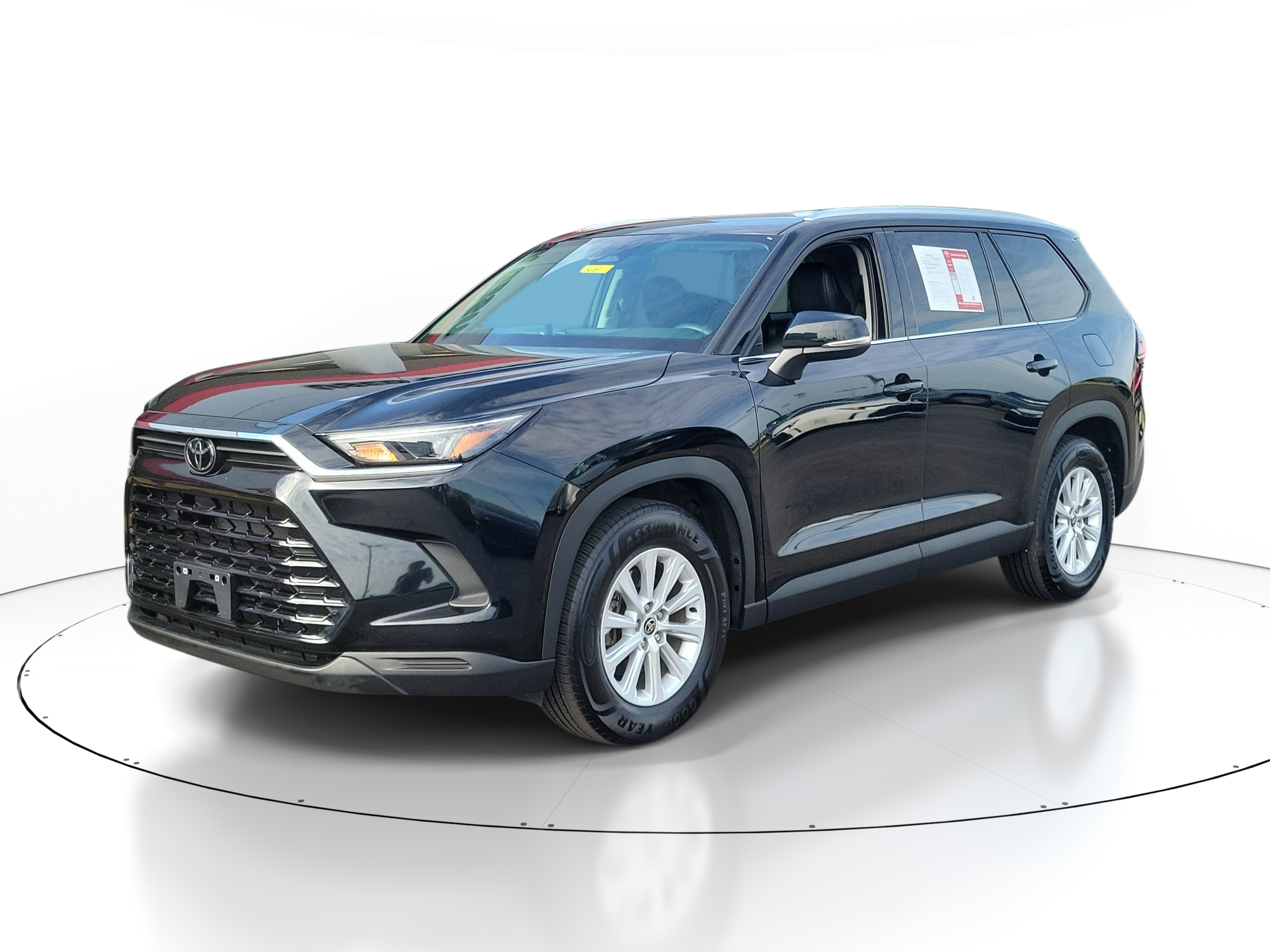 Used 2025 Toyota Grand Highlander AWD image 2