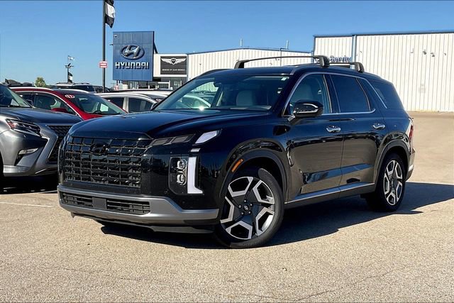 Used 2025 Hyundai Palisade Limited image 2