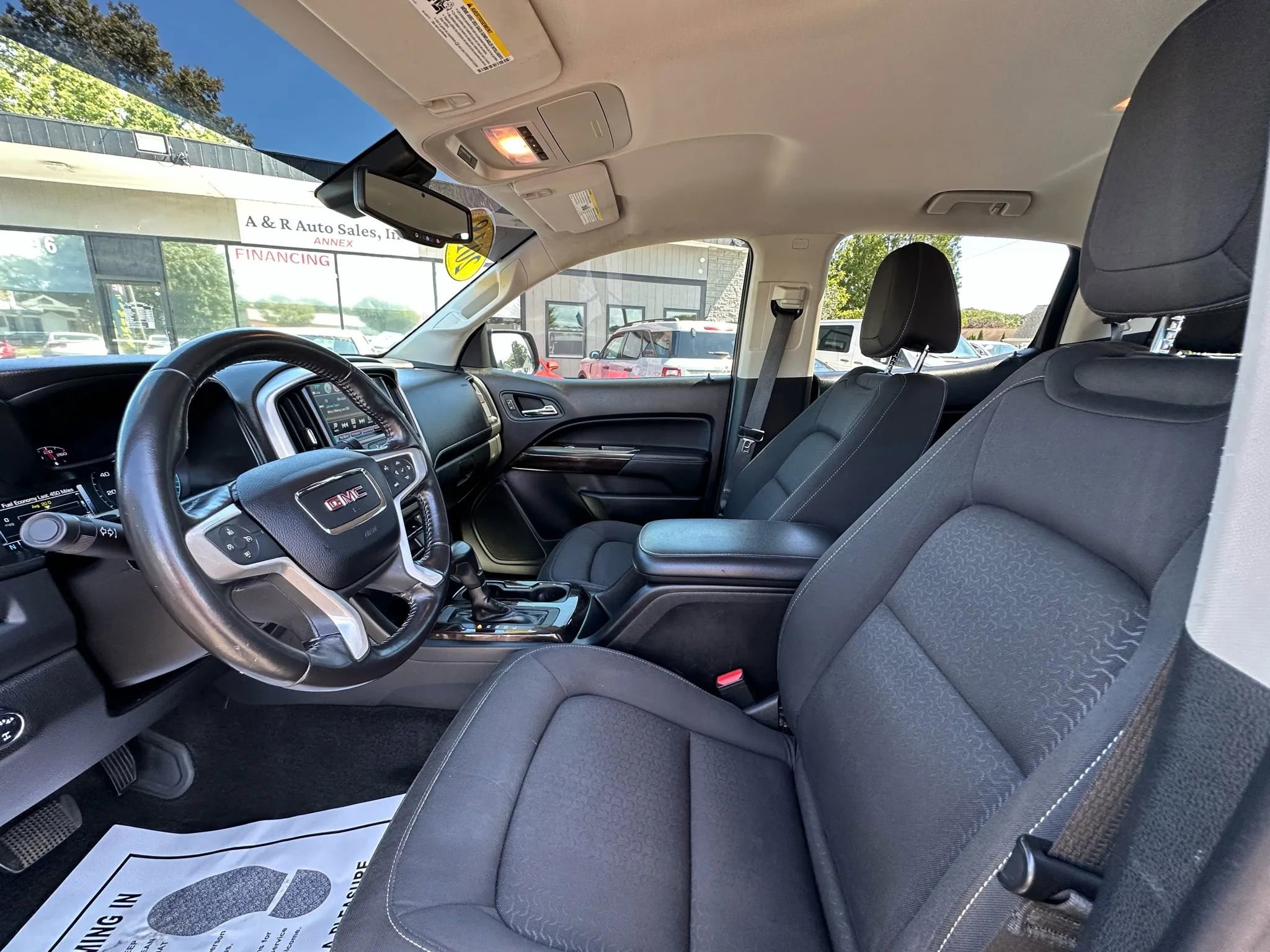 Used 2018 GMC Canyon SLE w/ SLE Convenience Package image 15