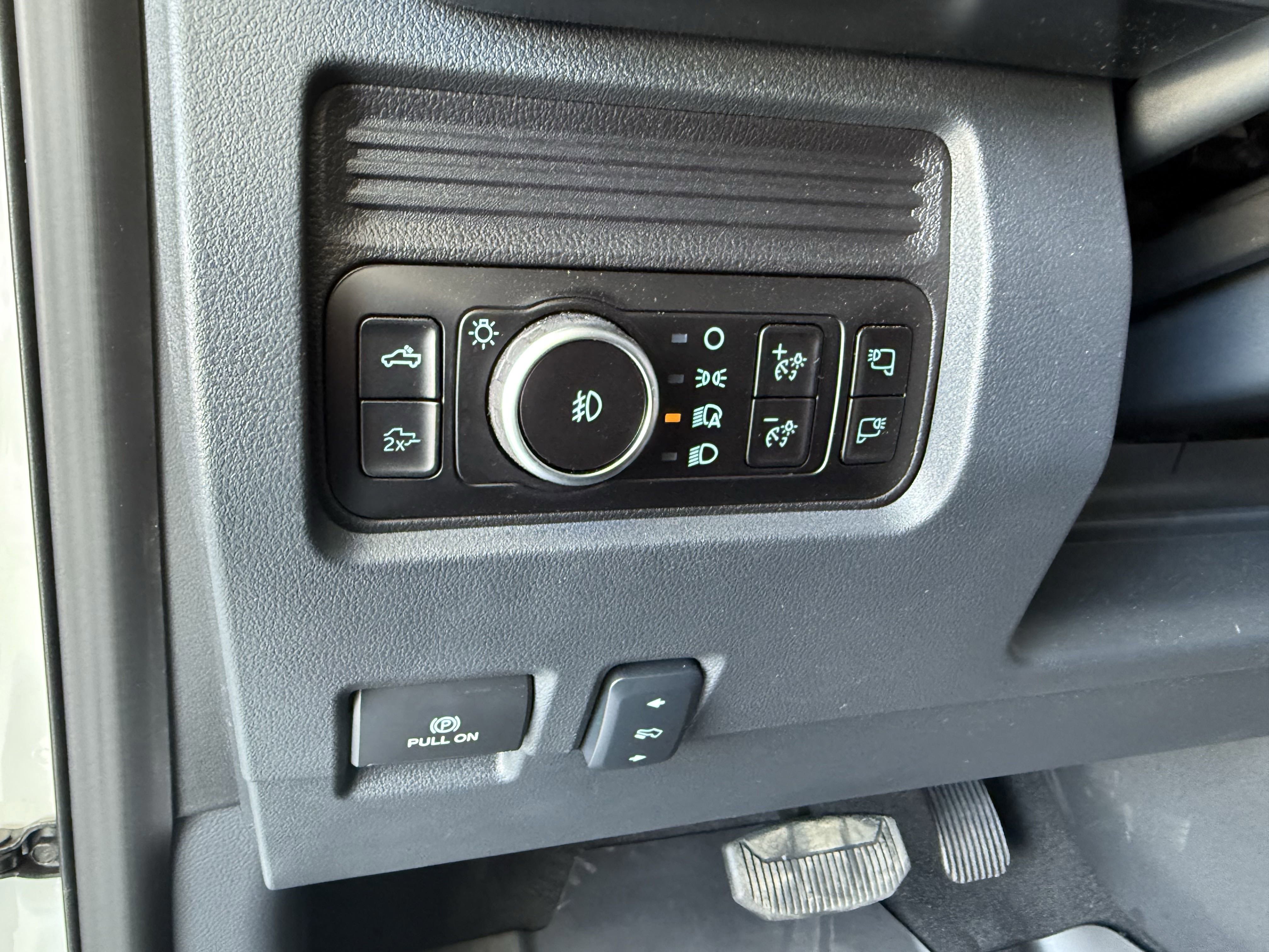 New 2025 Ford F250 Lariat image 26