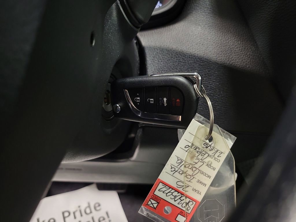 Used 2025 Toyota Corolla LE image 15