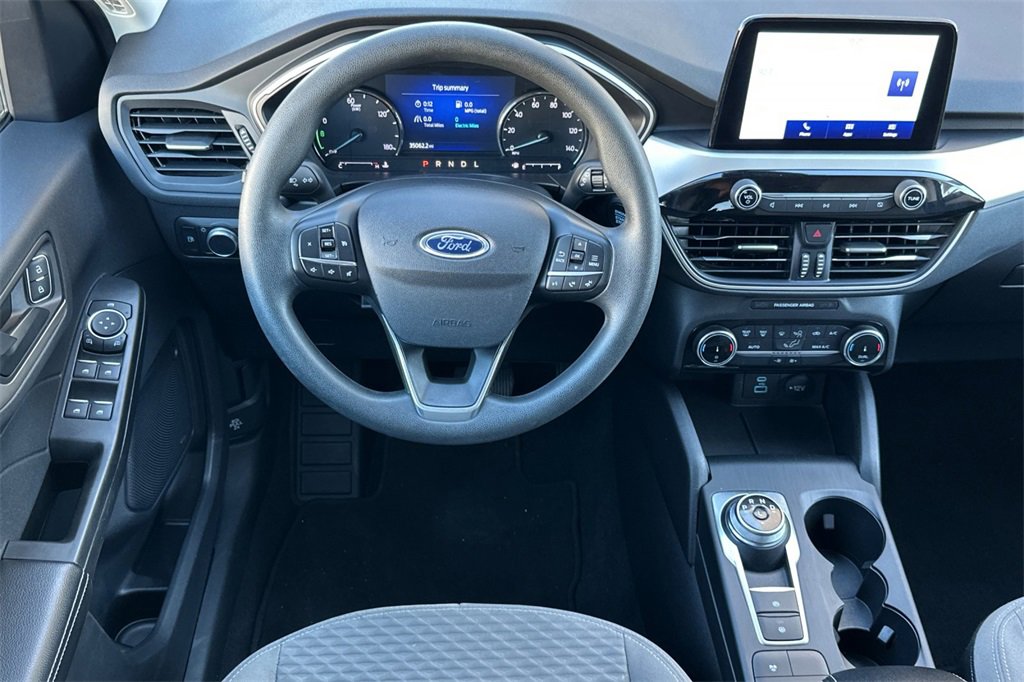 Used 2022 Ford Escape SE image 17