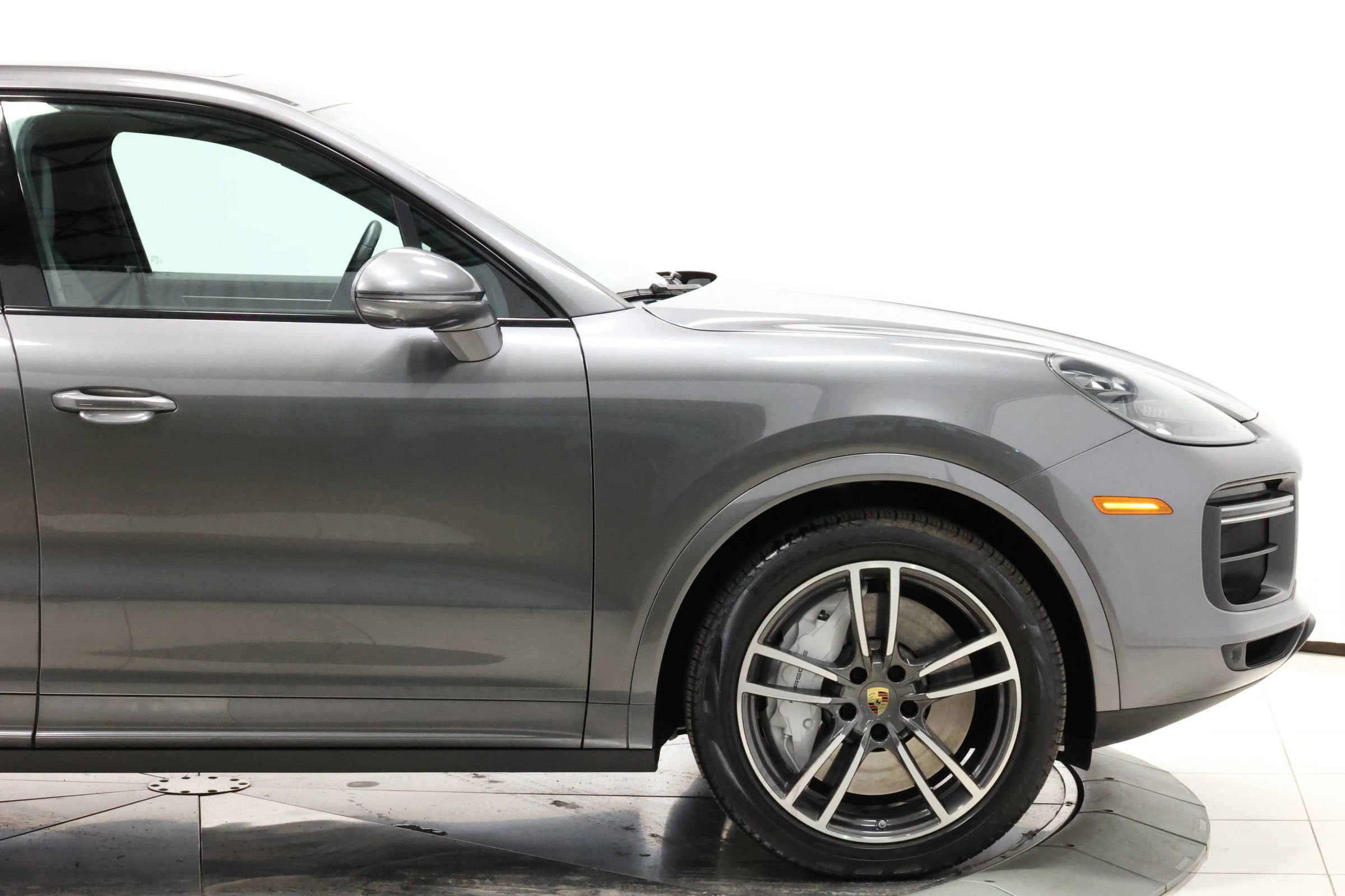 Used 2020 Porsche Cayenne Turbo image 62