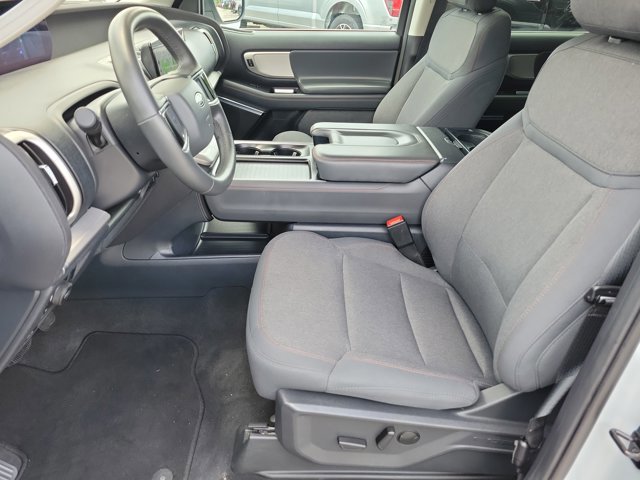 Certified 2025 Ford Expedition Active AWD/4WD image 22