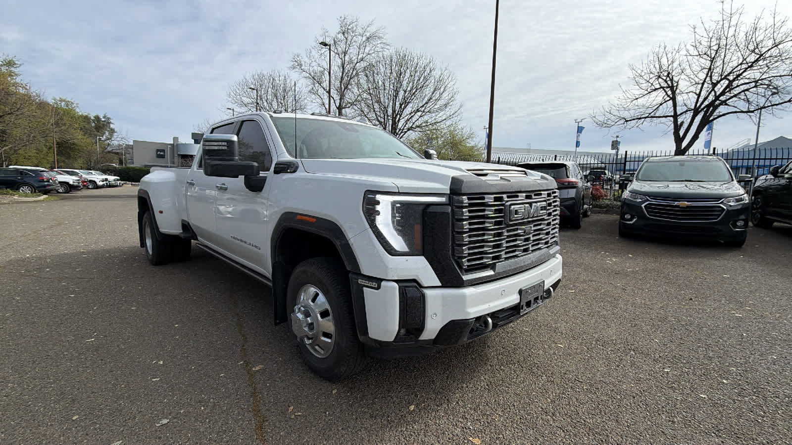 Used 2025 GMC Sierra 3500 Denali Ultimate image 3