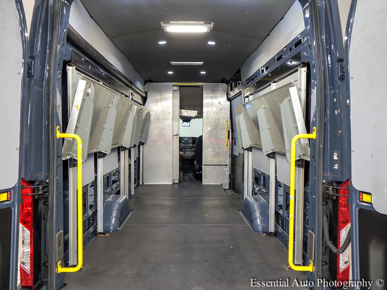 Used 2020 Ford Transit 250 148 High Roof Extended RWD image 15