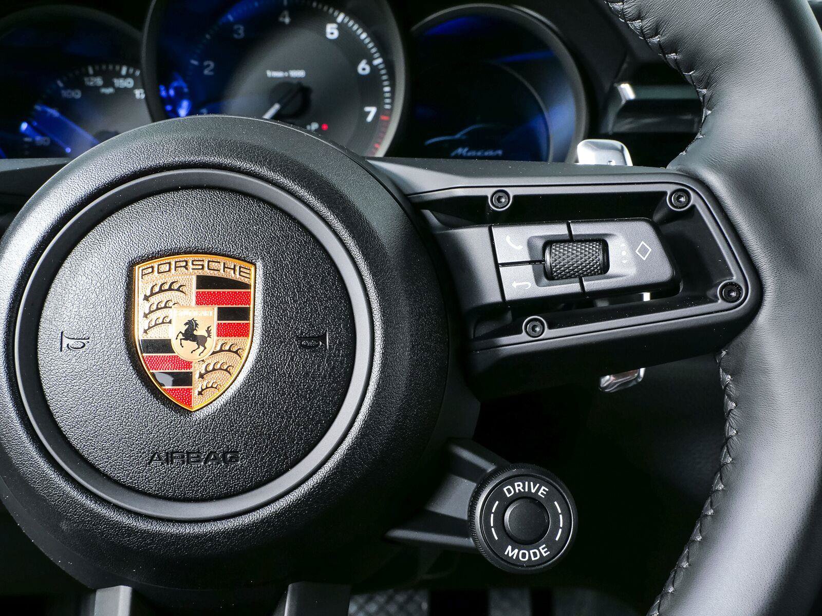 New 2026 Porsche Macan Turbo AWD/4WD image 12