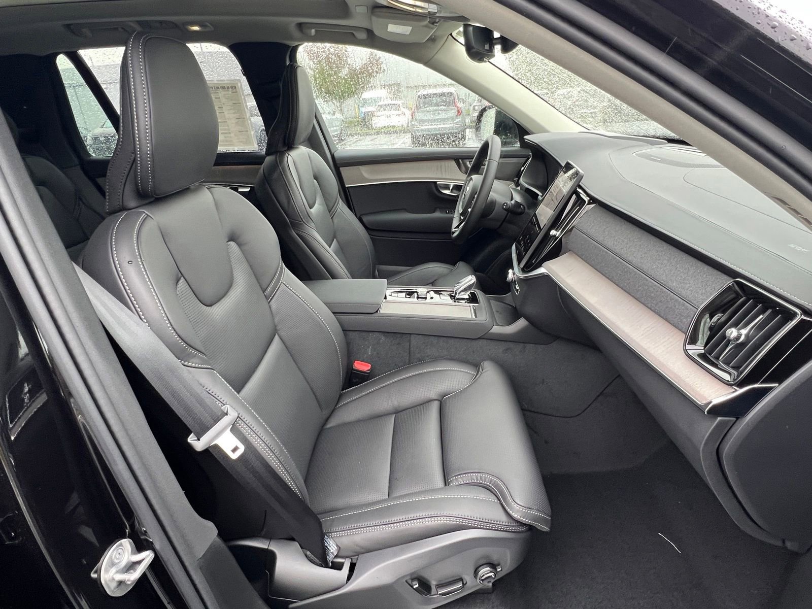 New 2026 Volvo XC90 B6 Ultra image 18