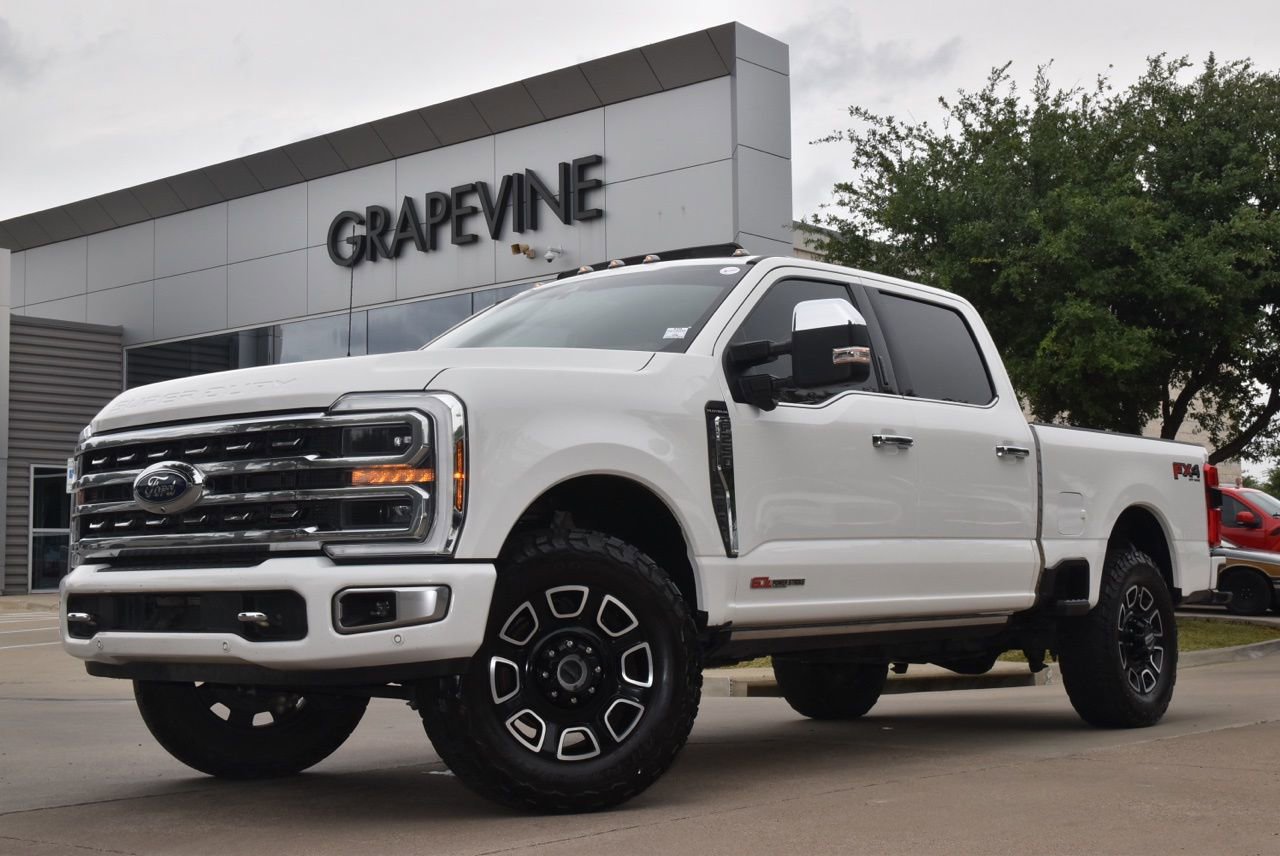 Used 2024 Ford F250 Platinum image 2