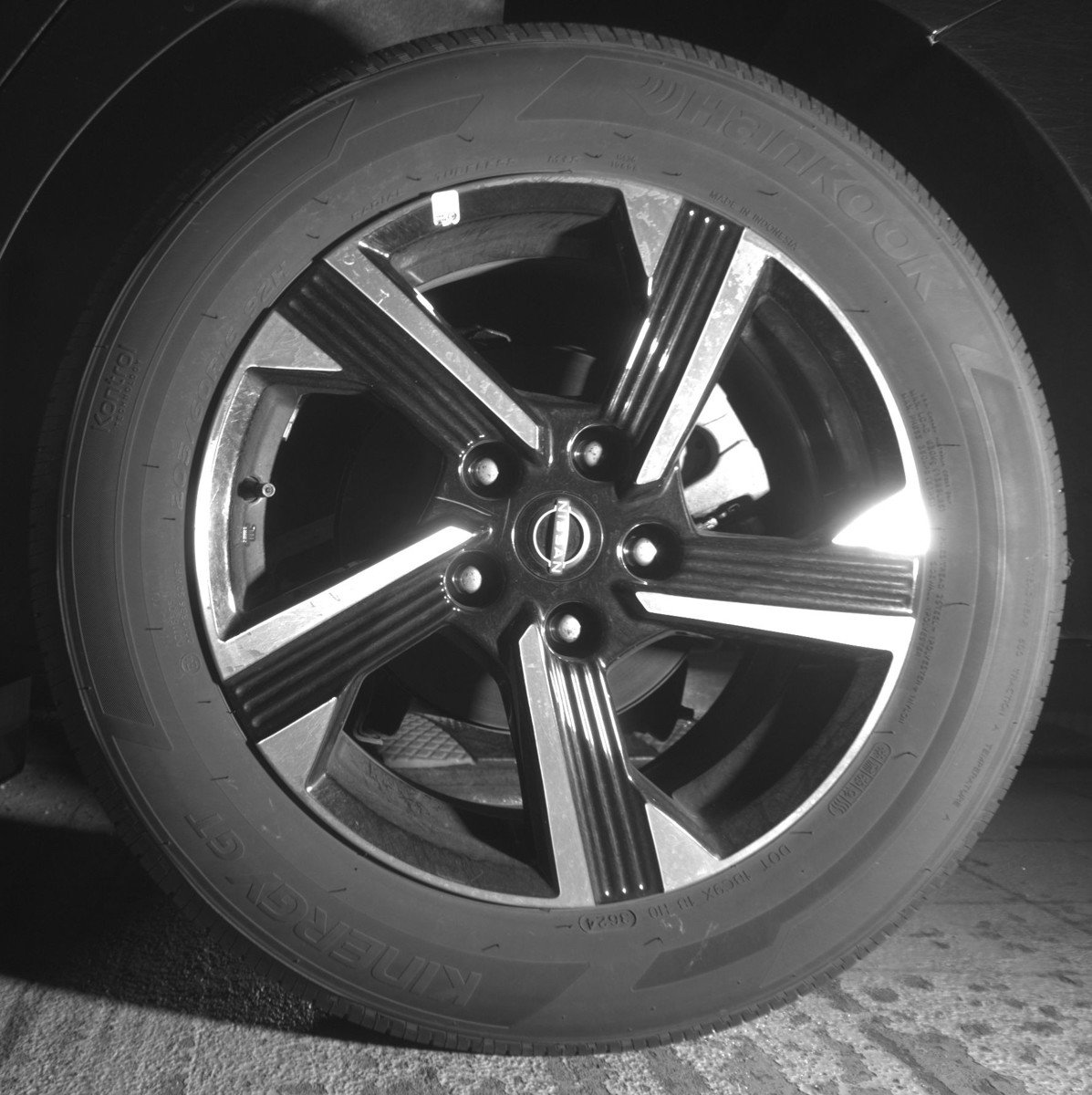 Used 2025 Nissan Sentra SV image 14