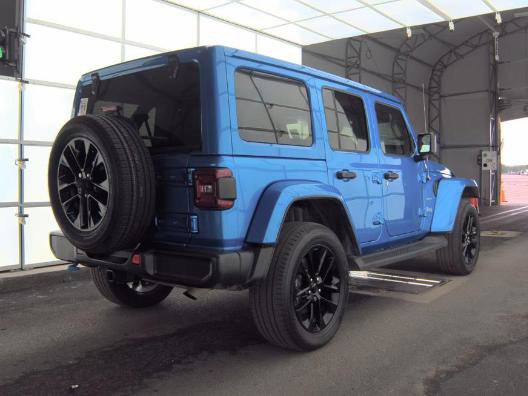Used 2023 Jeep Wrangler Unlimited Sahara w/ Cold Weather Group AWD/4WD image 2